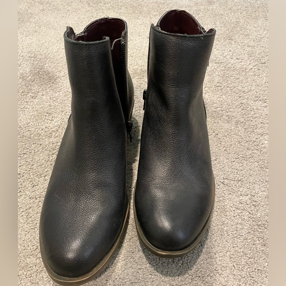 Kensie Low Cut Boot